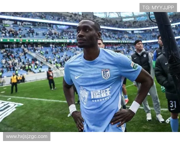 新赛季联赛激战正酣强队争锋球星状态回暖引发关注球迷热议战术变化