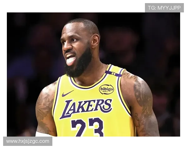 詹姆斯领衔湖人迎战勇士，NBA季前赛精彩对决引发球迷热议